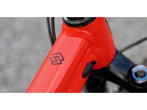 MARIN San Quentin 24 Gloss RedBlackMARIN San Quentin 24 Gloss RedBlack