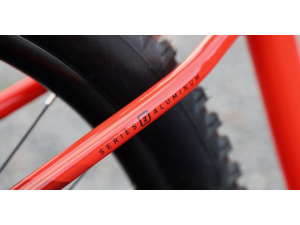 MARIN San Quentin 24 Gloss RedBlackMARIN San Quentin 24 Gloss RedBlack 5