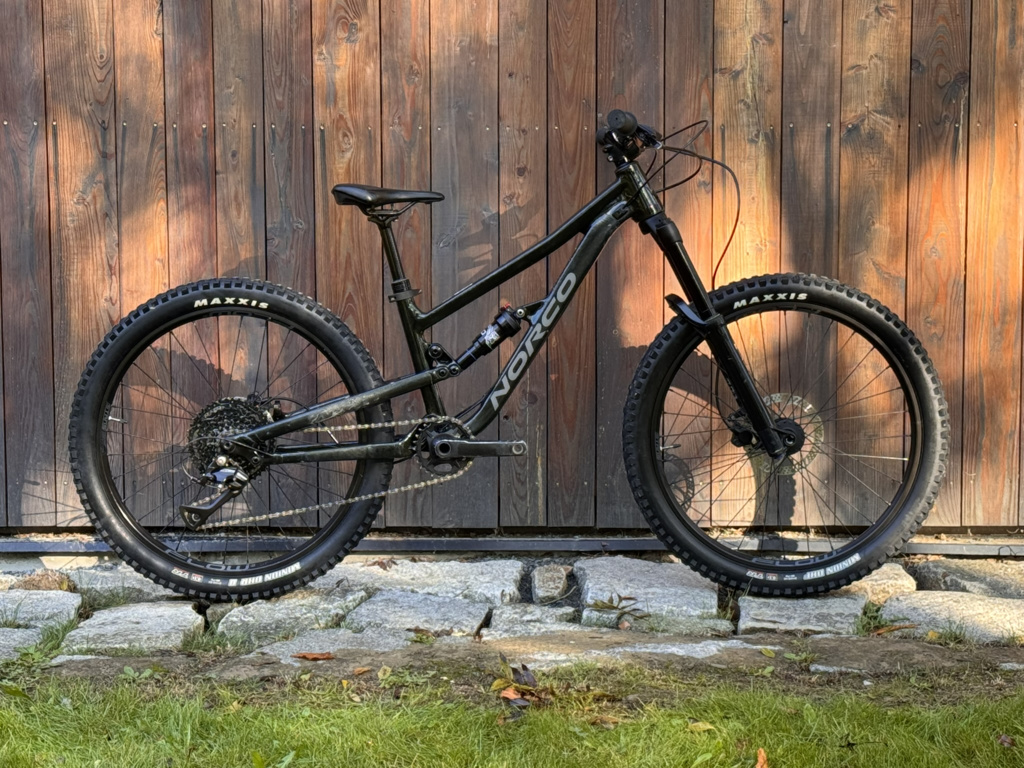 NORCO Fluid FS 24 Black/Grey - Main Image