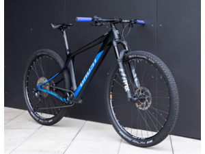 GHOST Lector Essential Raw Carbon Matt/Blue Gloss - M