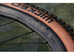 Sada kol FULCRUM Metal Carbon 29 2WF AFS Boost HH15/110 HH12/148 XDR + 2WF Valve