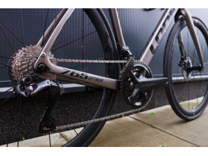 LOOK 765 Optimum 2 Ultegra Di2 Charcoal Metallic Black / LOOK R38D - M