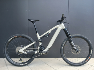 MOUSTACHE Samedi 29 Game 160.7 750 Moon Landing - L