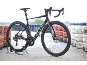 Sada kol 45R 28" 700C TBL DX Mat Black