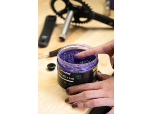 Montážní pasta DYNAMIC Assembly Pro