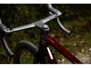 SUPERIOR XR 9.9 GR Matte Carbon/Gloss Red - XL