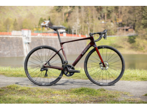 SUPERIOR XR 9.7 GF Gloss Carbon Red