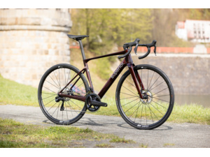 SUPERIOR XR 9.7 GF Gloss Carbon Red
