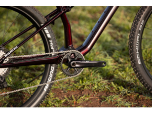 SUPERIOR XF 9.5 Team Gloss Red Carbon/Black