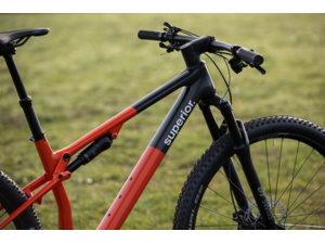 SUPERIOR XF 9.6 RC Gloss Red/Black